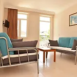 Aparthotel Kaya 3*
